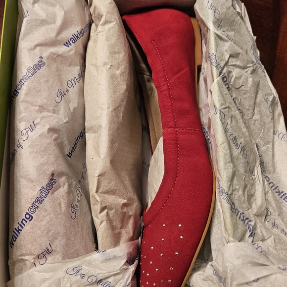 Walking Cradles Women's size 10 red flats. - Picture 6 of 7